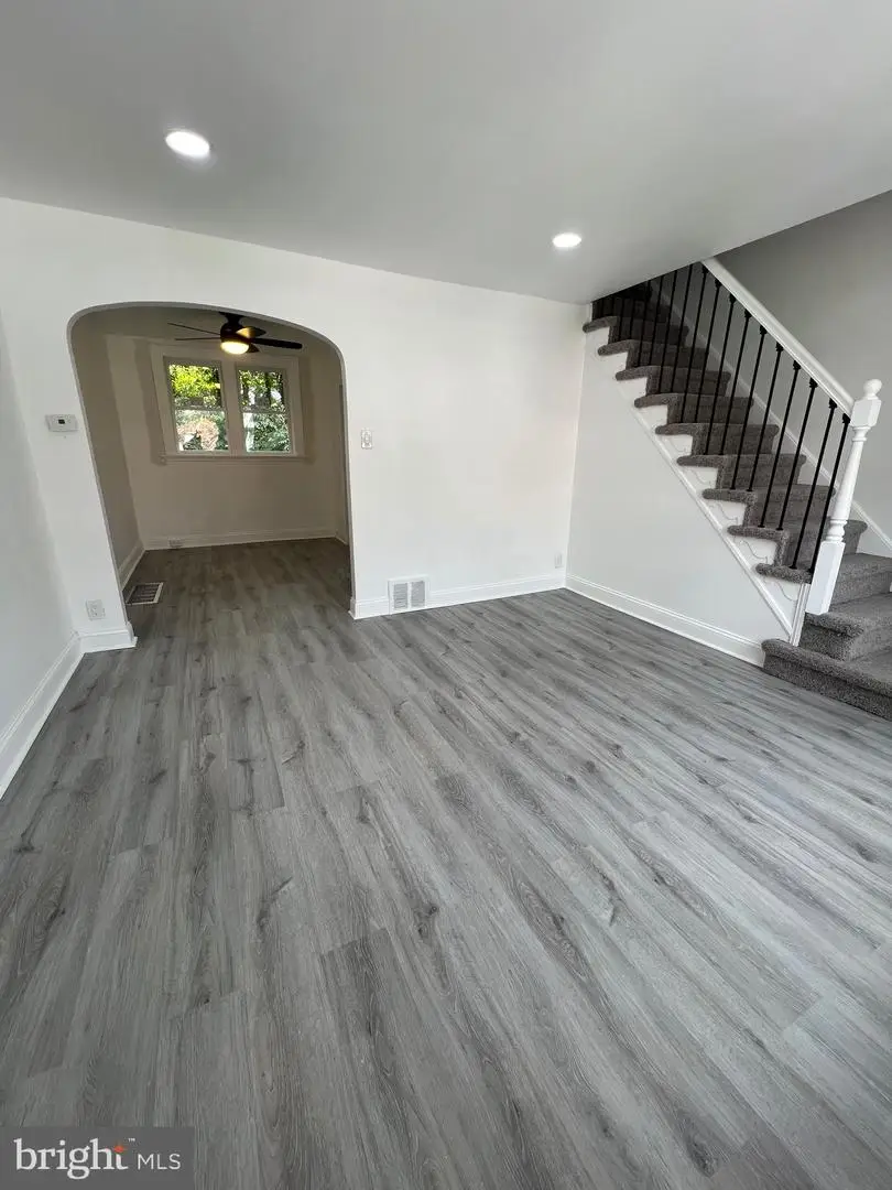 614 E Annsbury St, Philadelphia, PA 19120 - Image #2