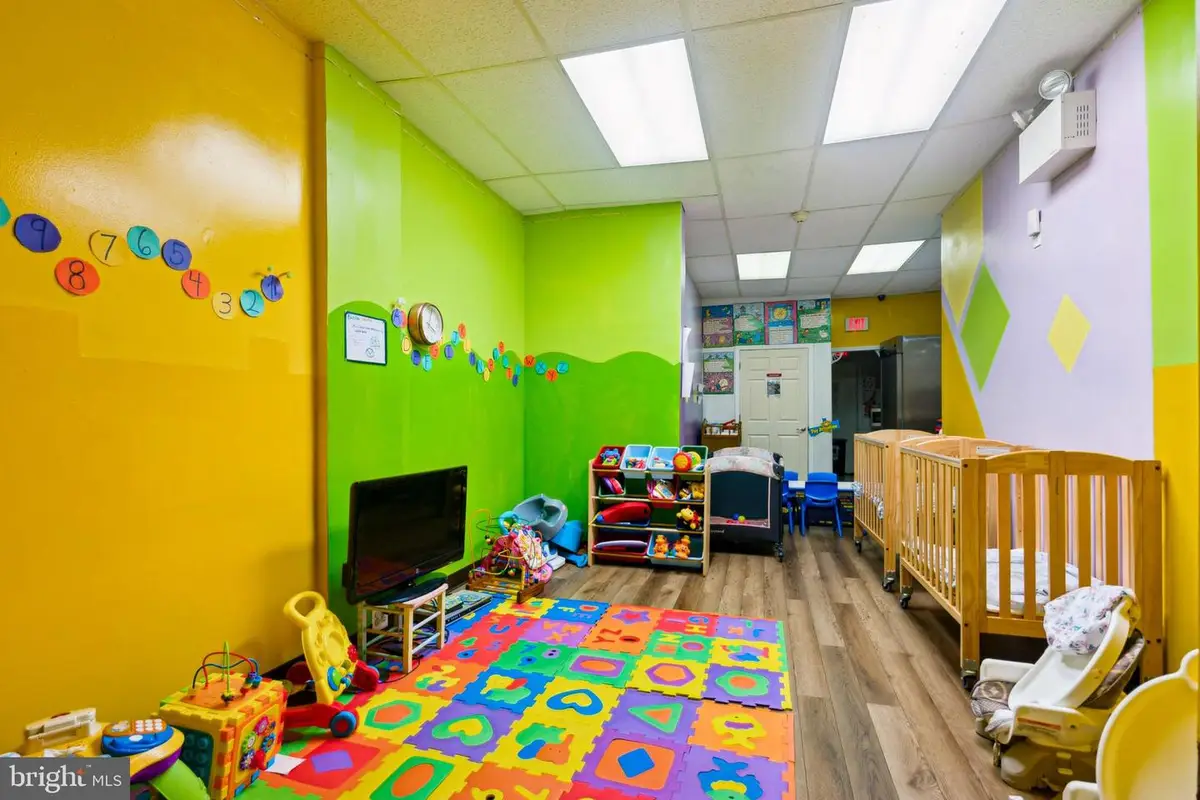 7221 W Passyunk Ave, Philadelphia, PA 19142 - Image #1