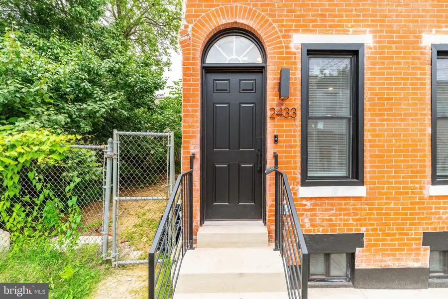 2433 W Seybert St, Philadelphia, PA 19121 - Image #3