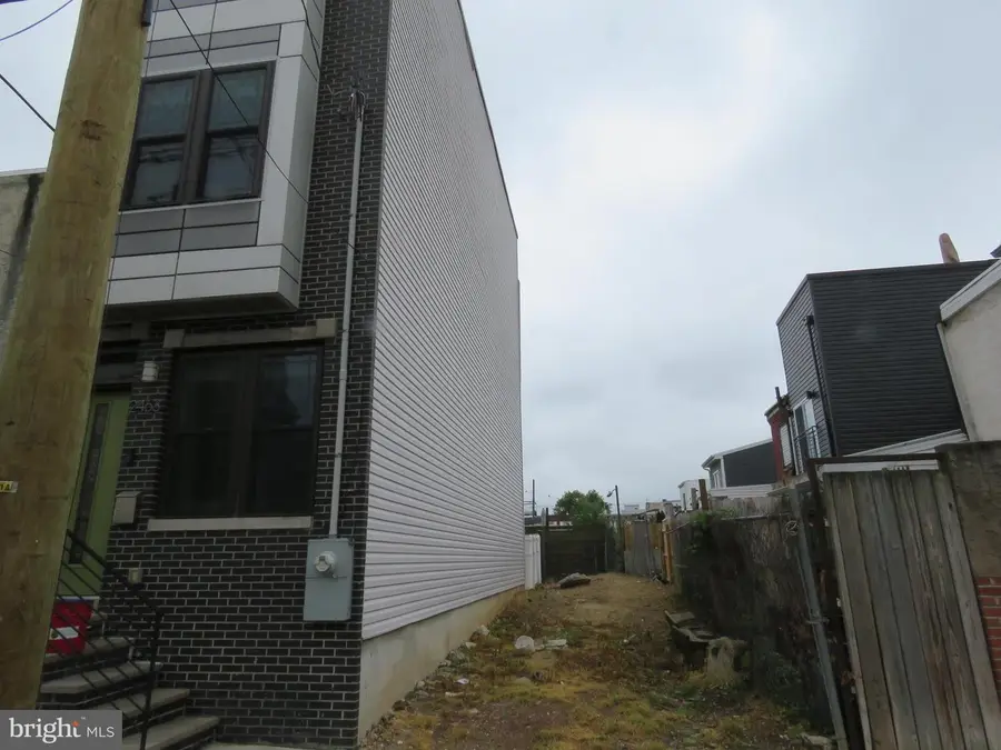2461 Sepviva St, Philadelphia, PA 19125 - Image #2