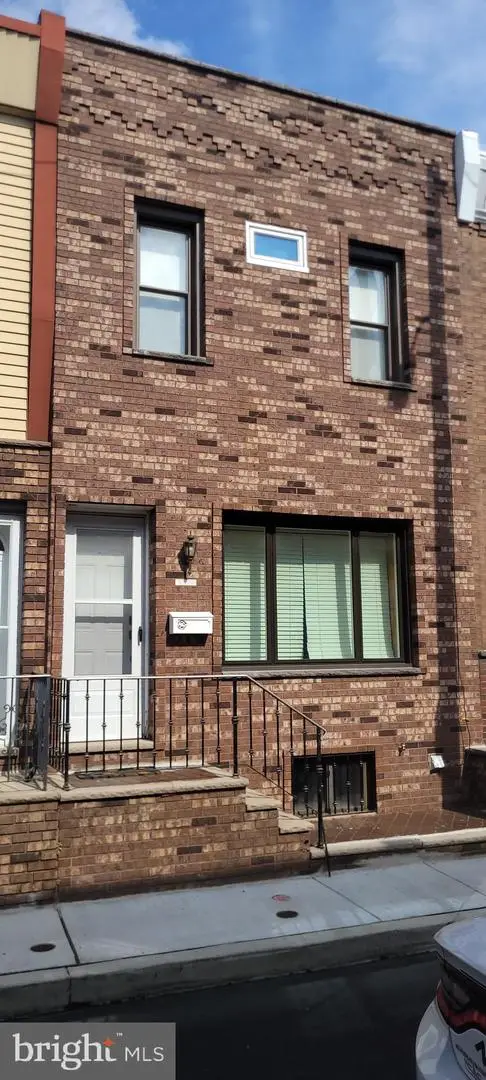 2417 S Clarion St, Philadelphia, PA 19148 - Image #1