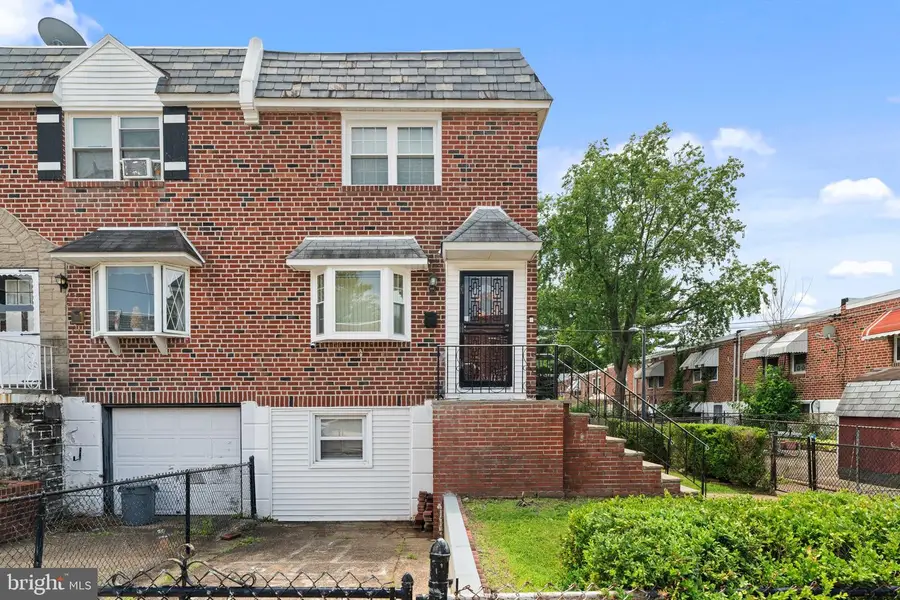 2426 S Rosella St, Philadelphia, PA 19153 - Image #2