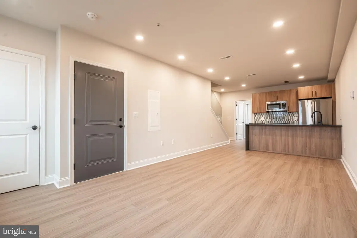 4090 Leslie Ln #a44, Philadelphia, PA 19131 - Image #1