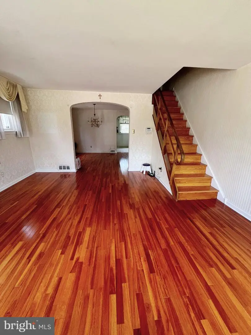 1012 Saint Vincent St, Philadelphia, PA 19111 - Image #2