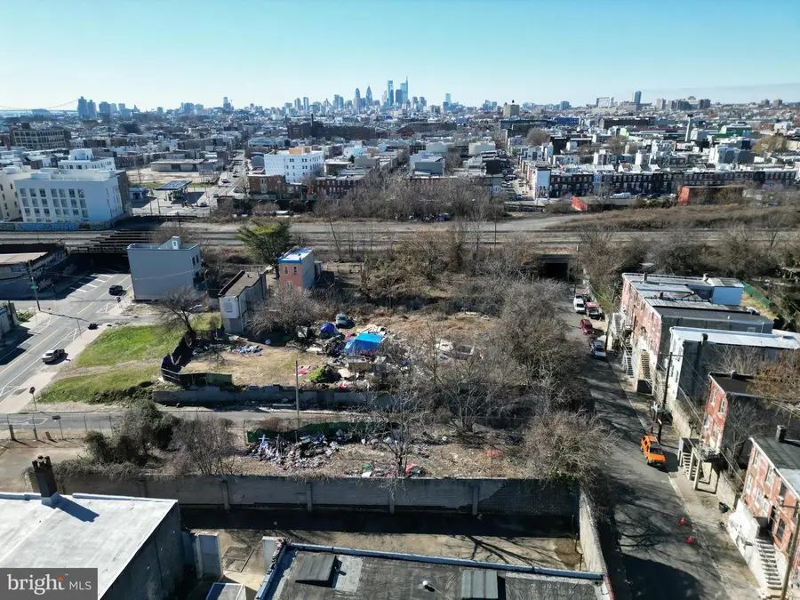 2004 E Silver St, Philadelphia, PA 19134 - Image #2