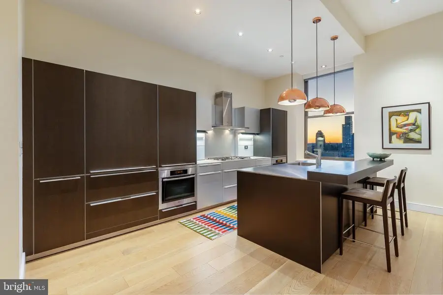 210 W Washington Sq #12nw, Philadelphia, PA 19106 - Image #2