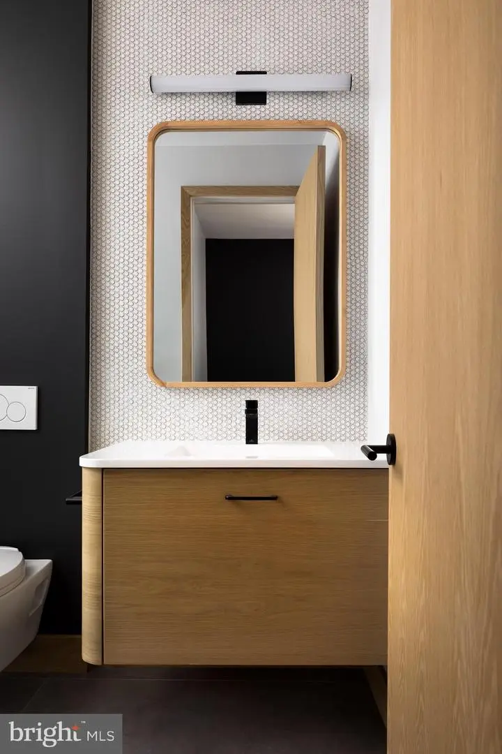 617 S 24th St #401, Philadelphia, PA 19146 - Image #3