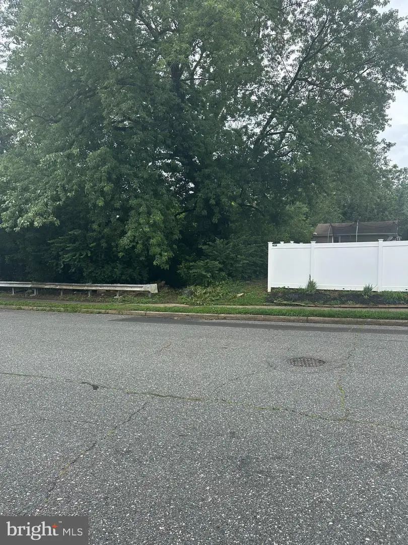 8817-r Danbury St, Philadelphia, PA 19152 - Image #2