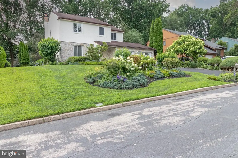 937 Caledonia St, Philadelphia, PA 19128 - Image #3