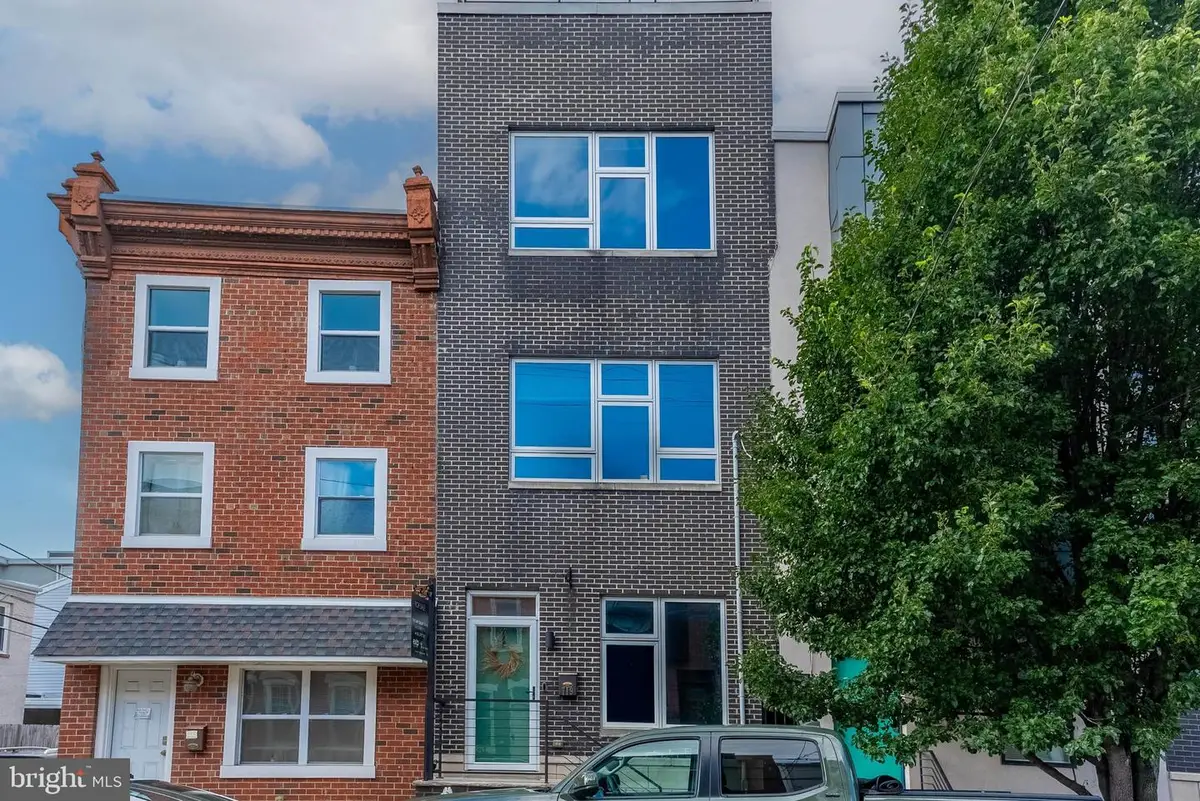 719 E Thompson St, Philadelphia, PA 19125 - Image #1