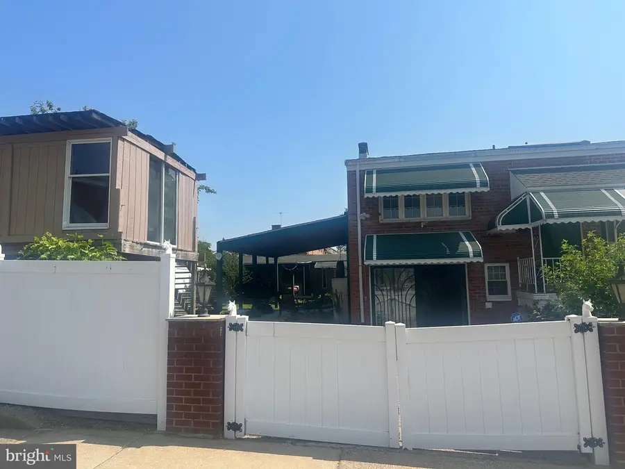 7400 Sandpiper Pl, Philadelphia, PA 19153 - Image #2