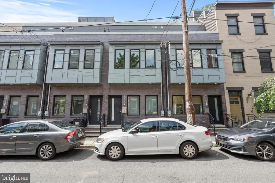2048 Gerritt St, Philadelphia, PA 19146 - Image #2