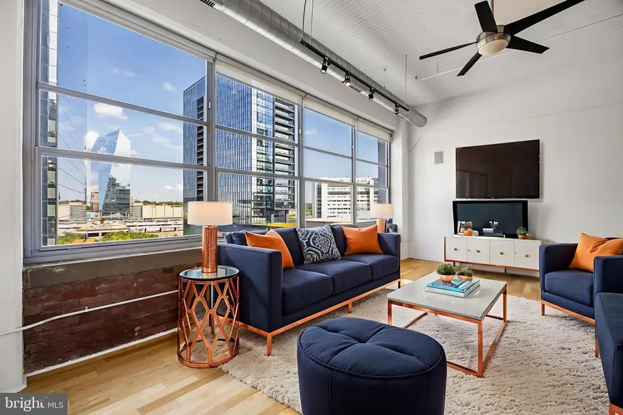 2200-28 Arch St #716, Philadelphia, PA 19103 - Image #2