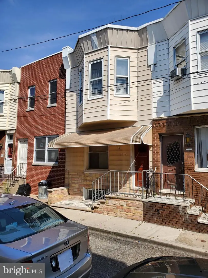 2021 S Opal St, Philadelphia, PA 19145 - Image #2