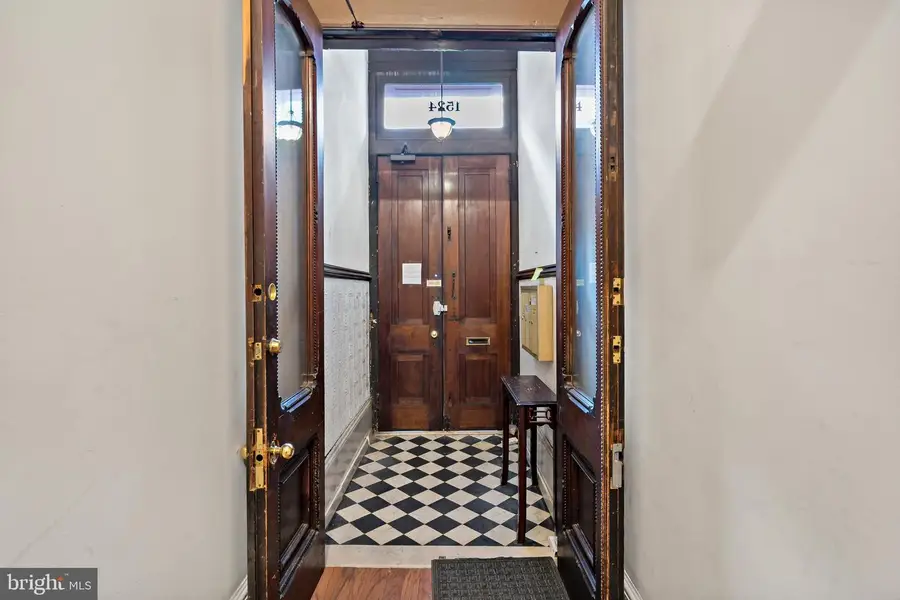 1524 Pine St #3, Philadelphia, PA 19102 - Image #2