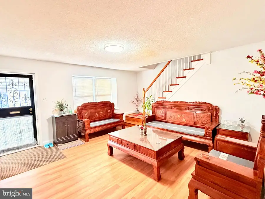 1217 Hale St, Philadelphia, PA 19111 - Image #2