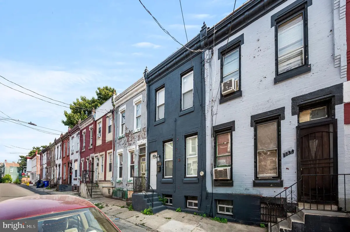 1232 W Sergeant St, Philadelphia, PA 19133 - Image #1