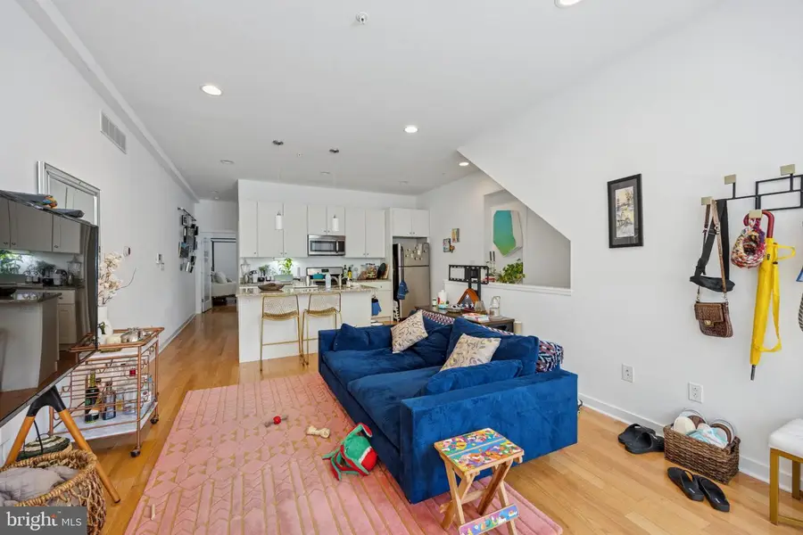 673 N 15th St, Philadelphia, PA 19130 - Image #2