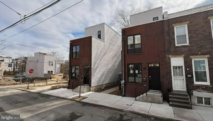 926 Edgley St, Philadelphia, PA 19122 - #3