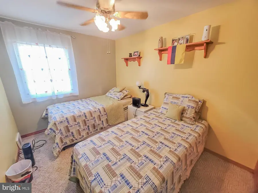 12628 Richton Rd, Philadelphia, PA 19154 - Image #2