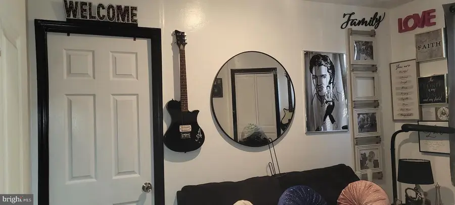 429 W Ashdale St, Philadelphia, PA 19120 - Image #2