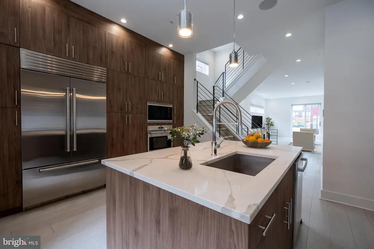 106 Sansom St, Philadelphia, PA 19106 - Image #1