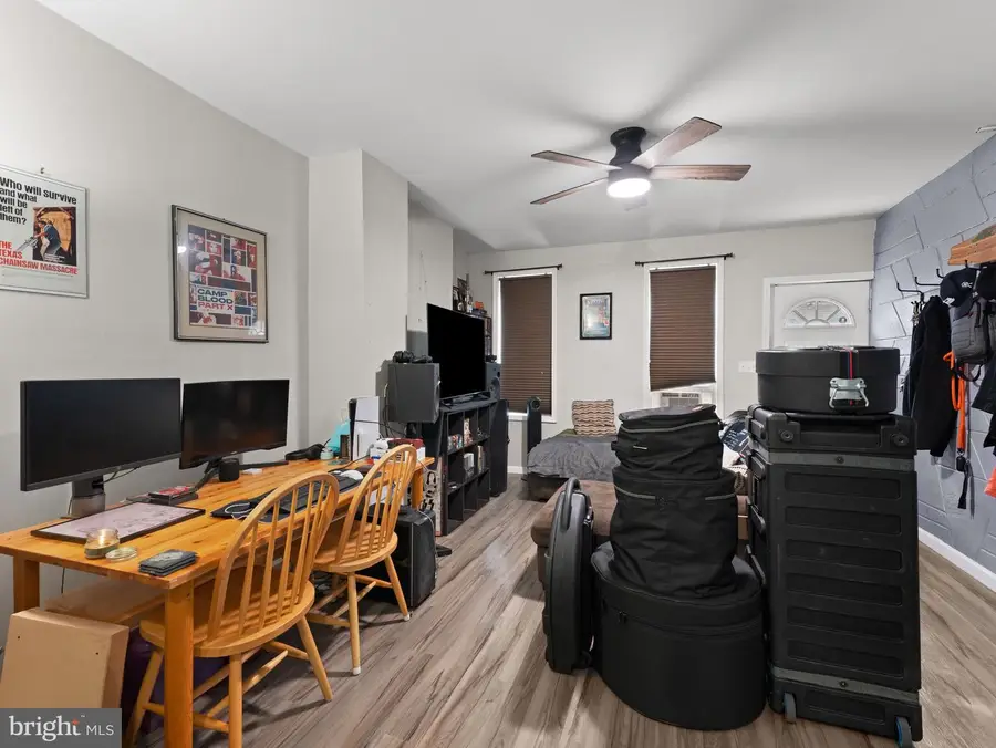 1520 S Garnet St, Philadelphia, PA 19146 - Image #2