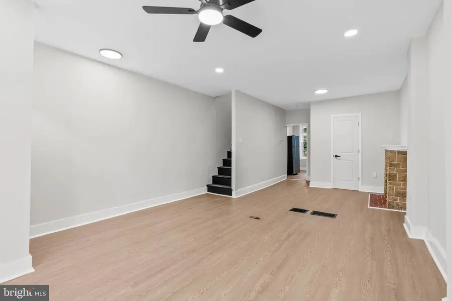 35 E Collom St, Philadelphia, PA 19144 - Image #2