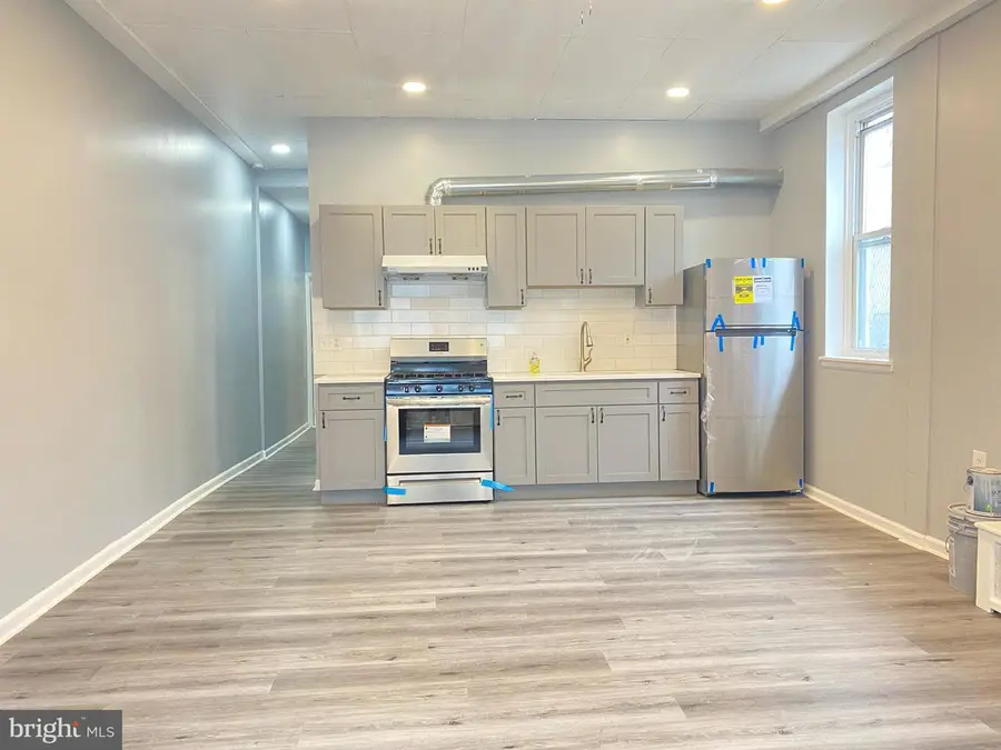 2013 S 5th St, Philadelphia, PA 19148 - Image #3