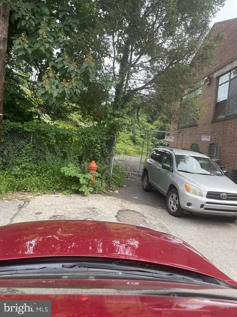 5433 Wakefield St, Philadelphia, PA 19144 - Image #1