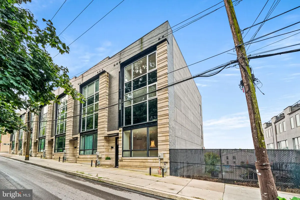 4594 Silverwood St, Philadelphia, PA 19127 - Image #1