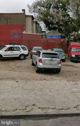 208 W Glenwood Ave, Philadelphia, PA 19140 - Image #2