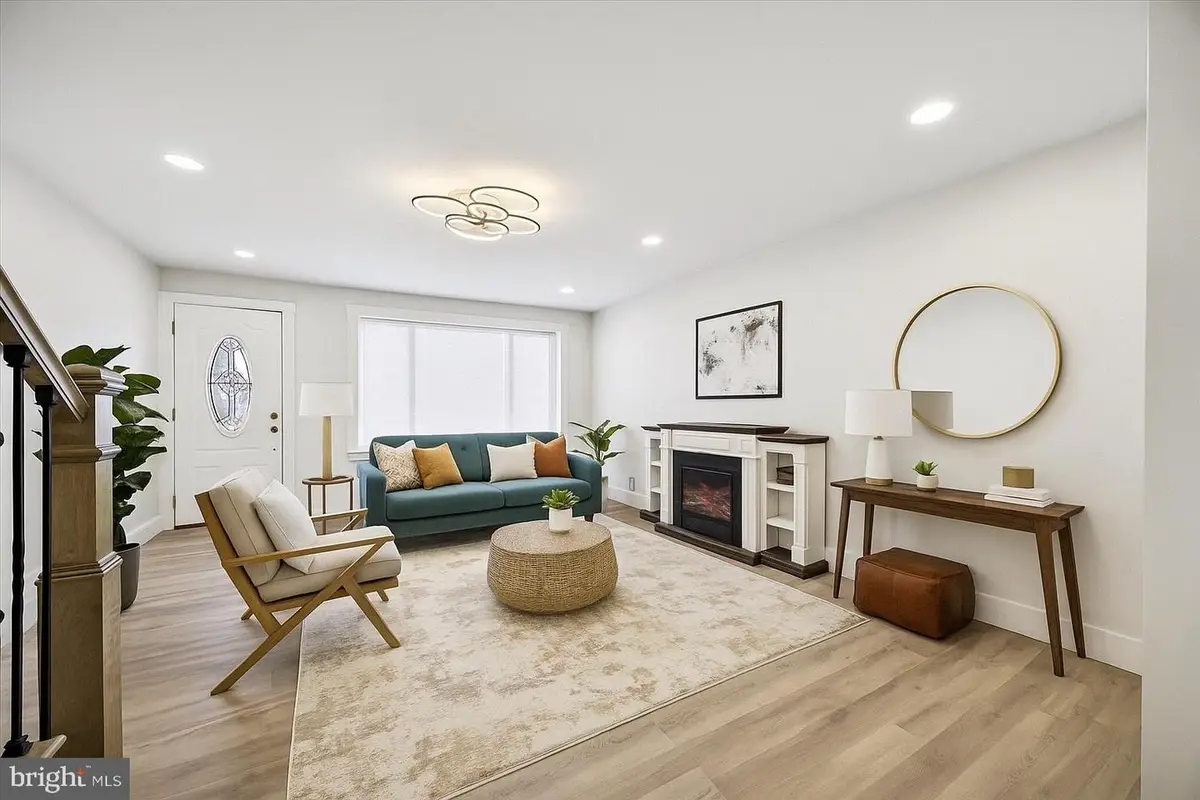 926 Winton St, Philadelphia, PA 19148 - Image #1