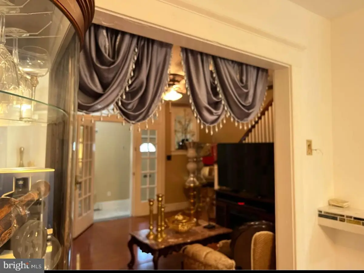 403 W Annsbury St, Philadelphia, PA 19140 - Image #1