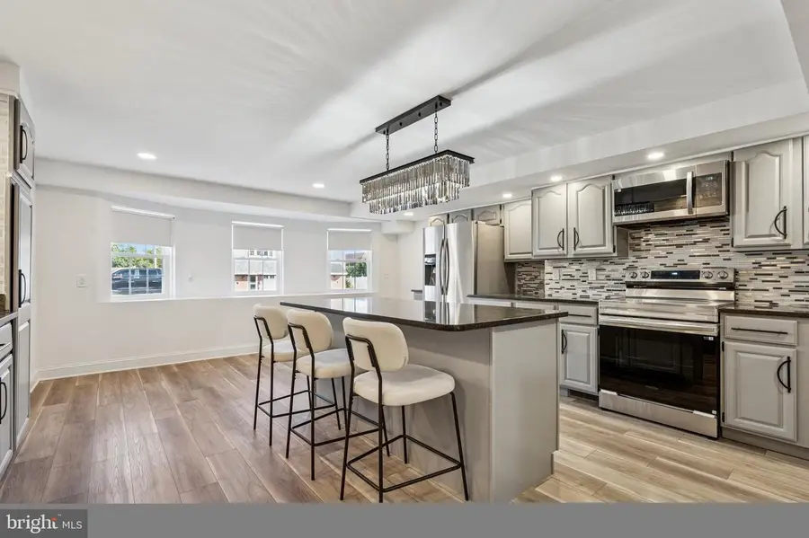 15014 Theresa Dr, Philadelphia, PA 19116 - Image #2