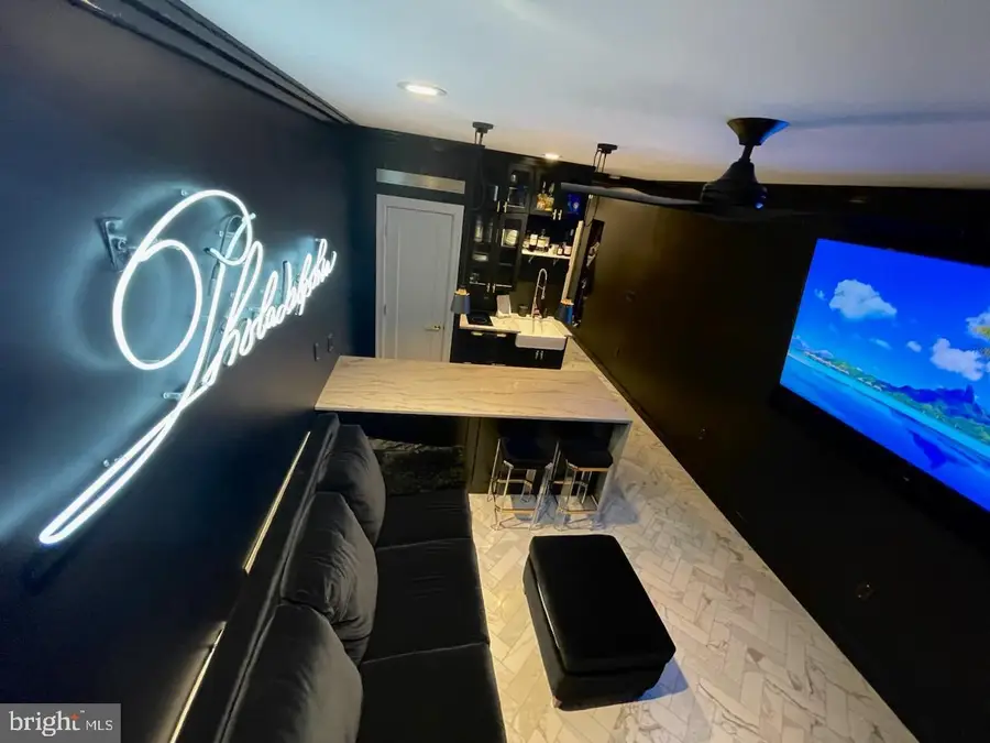 1324 Locust #429, Philadelphia, PA 19107 - Image #2