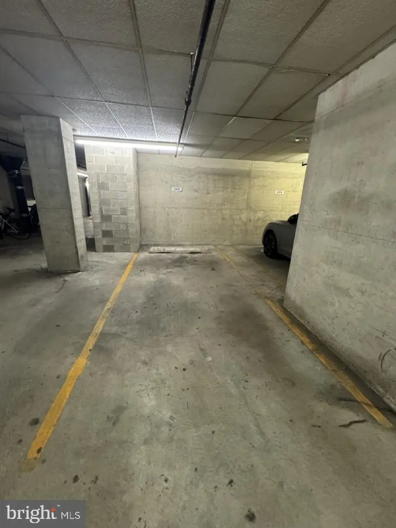 2018-32 Walnut St #g249, Philadelphia, PA 19103 - Image #2