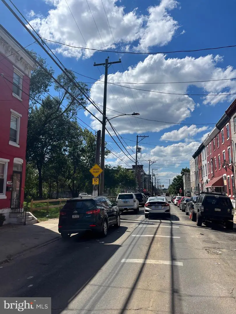 2023 W Oxford St, Philadelphia, PA 19121 - Image #2