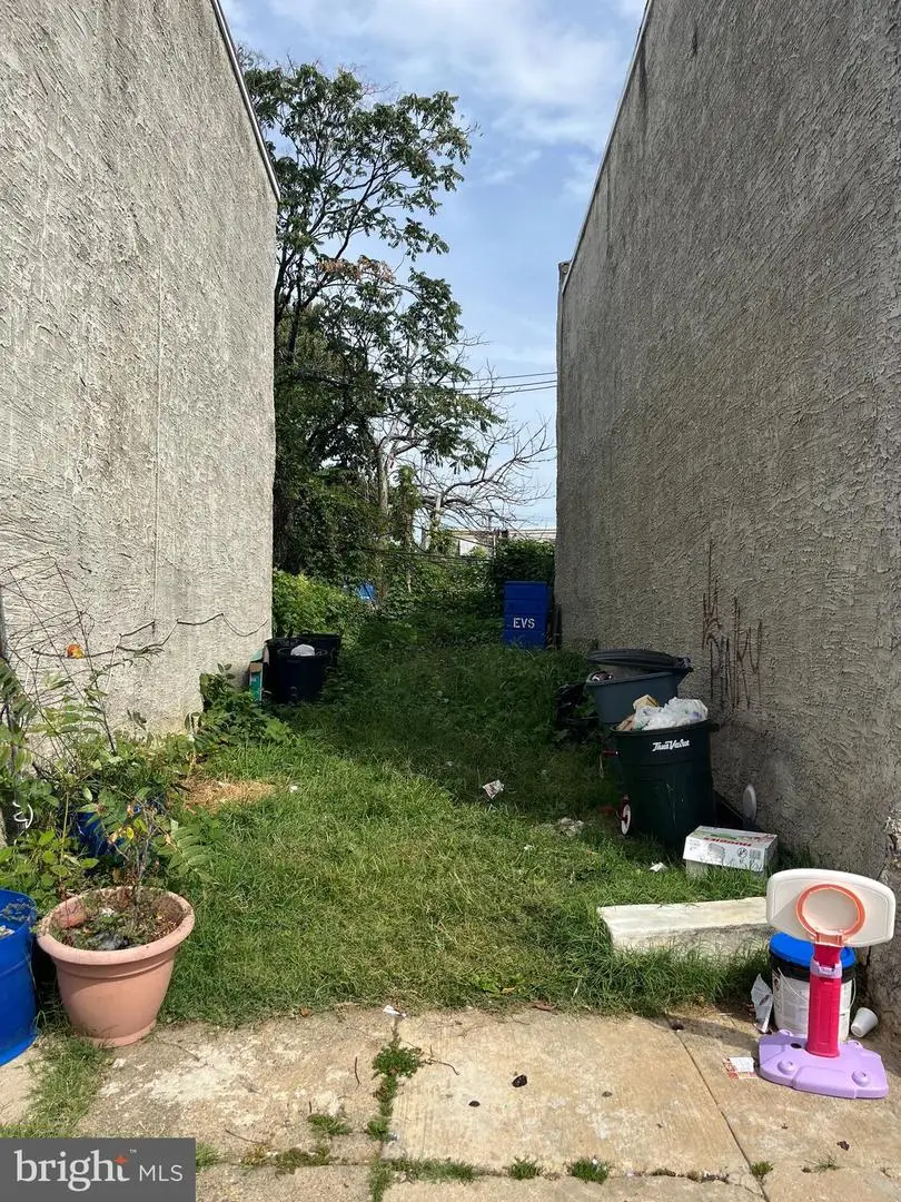 711 W Atlantic St, Philadelphia, PA 19140 - Image #2