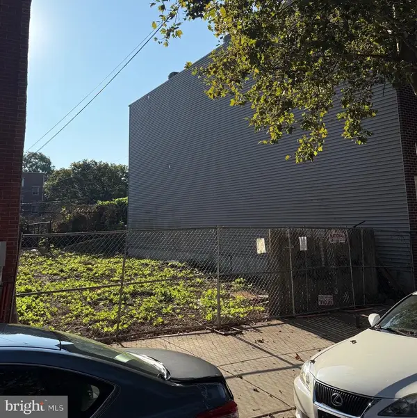 1411 N Bouvier St, PHILADELPHIA, PA 19121