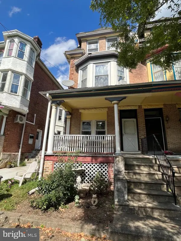 819 S Saint Bernard St, PHILADELPHIA, PA 19143