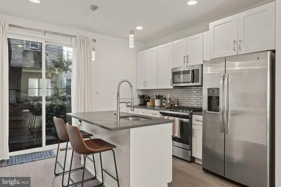 2544 S 2nd St, Philadelphia, PA 19148 - Image #2