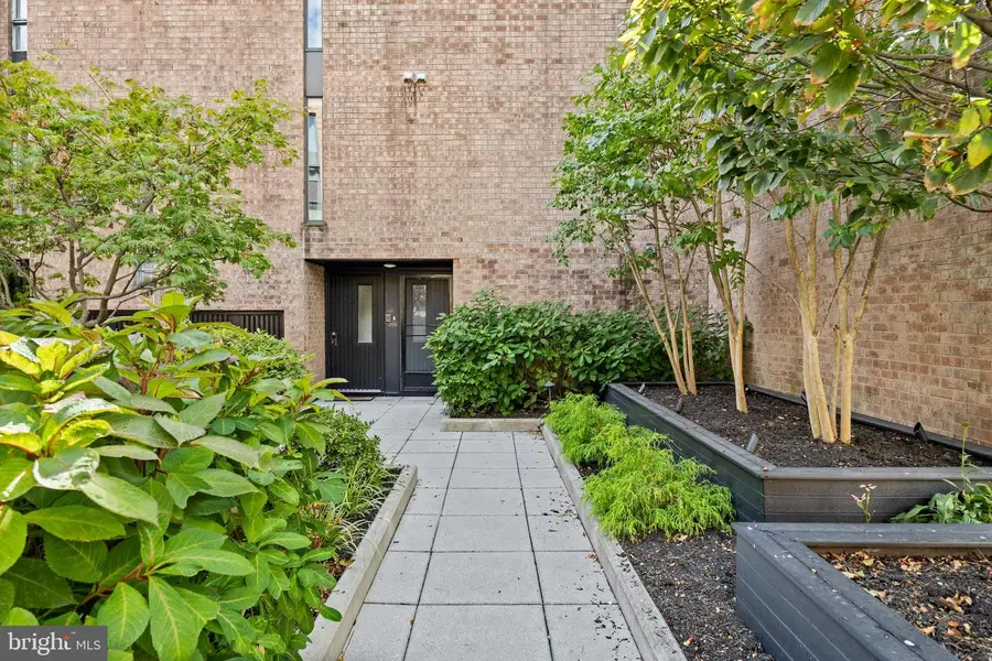 130 Spruce St #27a, Philadelphia, PA 19106 - Image #3