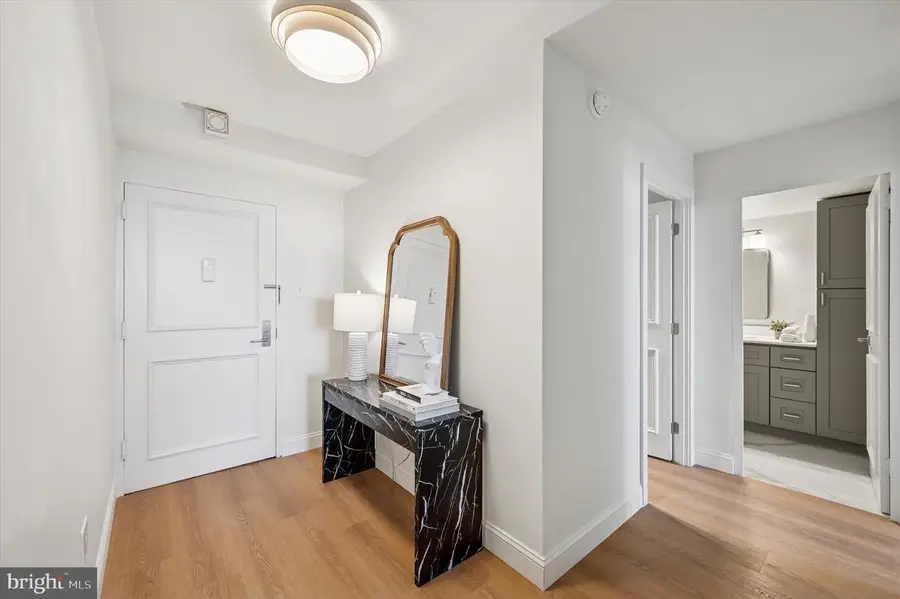 604-36 S Washington Sq #1015, Philadelphia, PA 19106 - Image #3