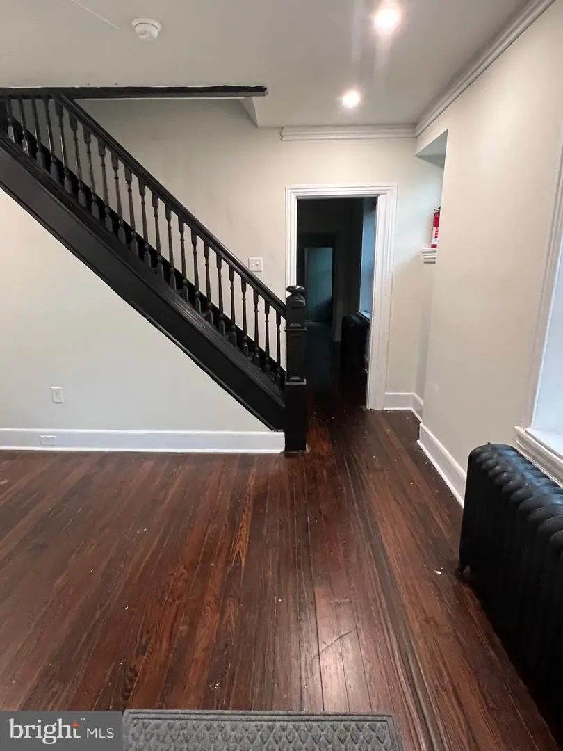 332 W Queen Ln, Philadelphia, PA 19144 - Image #2