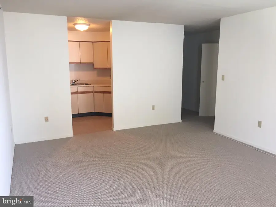 2020 Walnut St #8k, Philadelphia, PA 19103 - Image #2