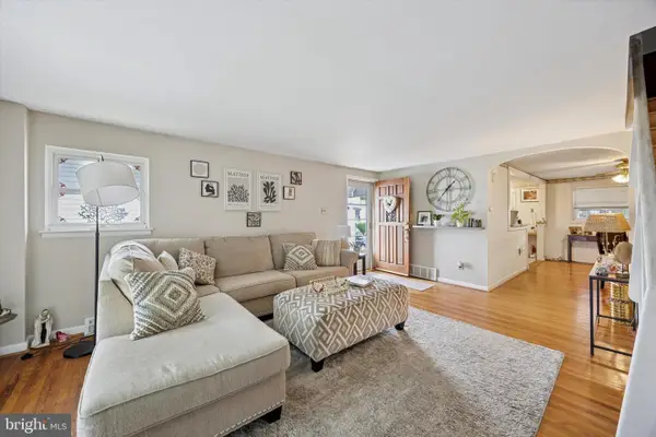 2831 Chase Rd, PHILADELPHIA, PA 19152