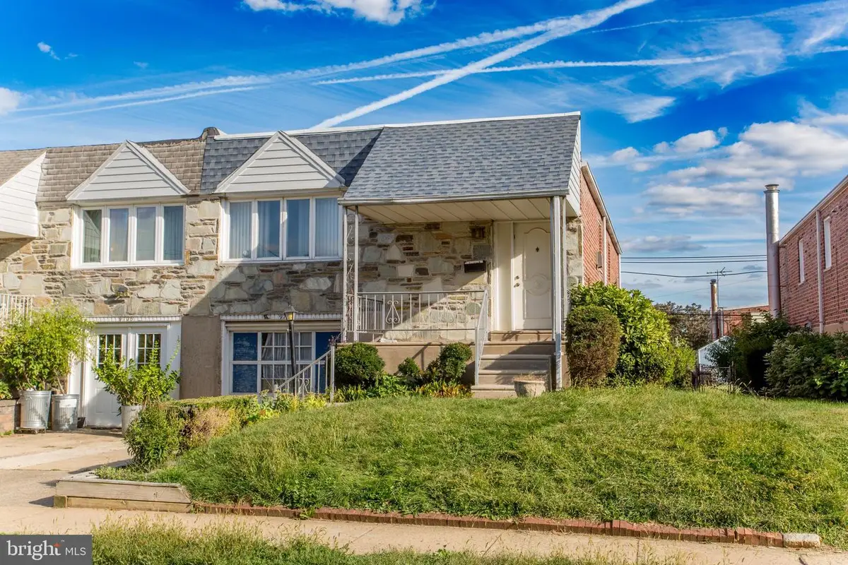 9733 Hoff St, Philadelphia, PA 19115 - Image #1