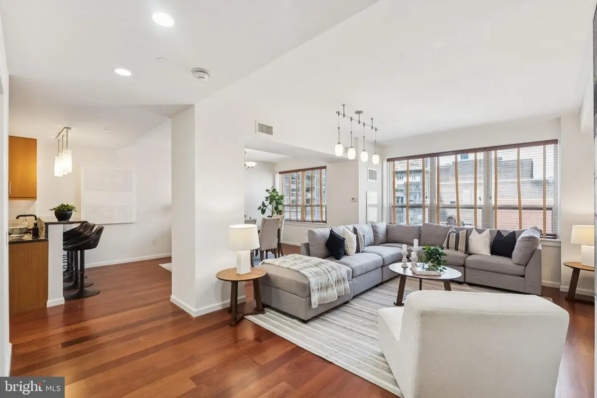 1425 Locust St #11e, Philadelphia, PA 19102 - Image #1