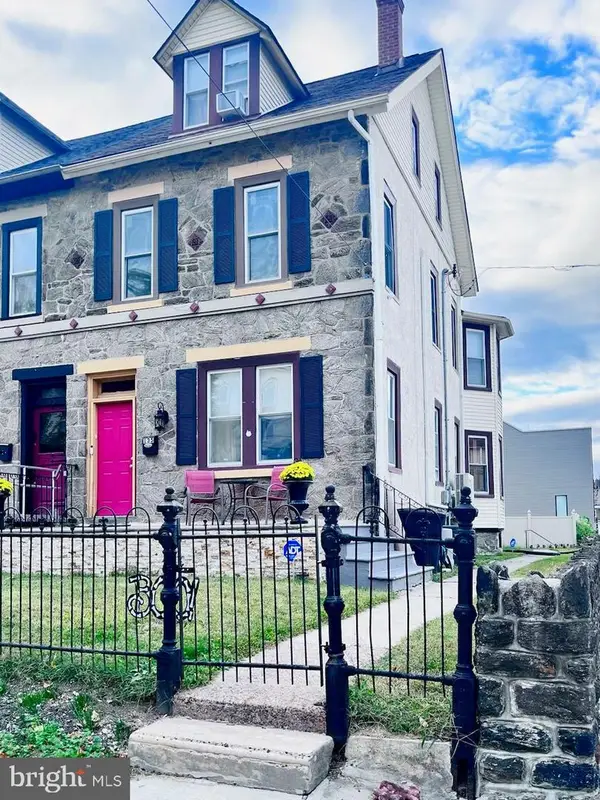 135 E Upsal St, PHILADELPHIA, PA 19119